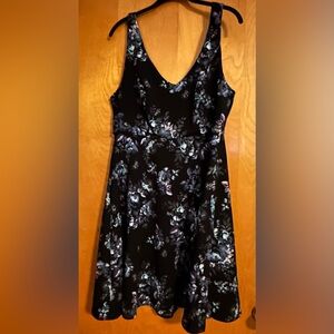 Floral print skater dress with V neck, Torrid size 1